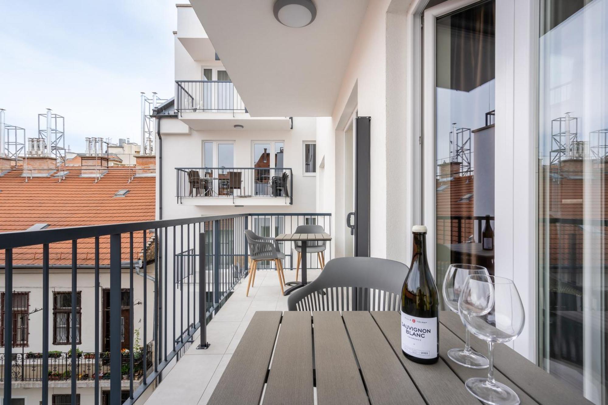 The Rose Garden Budapest Apartments Екстер'єр фото